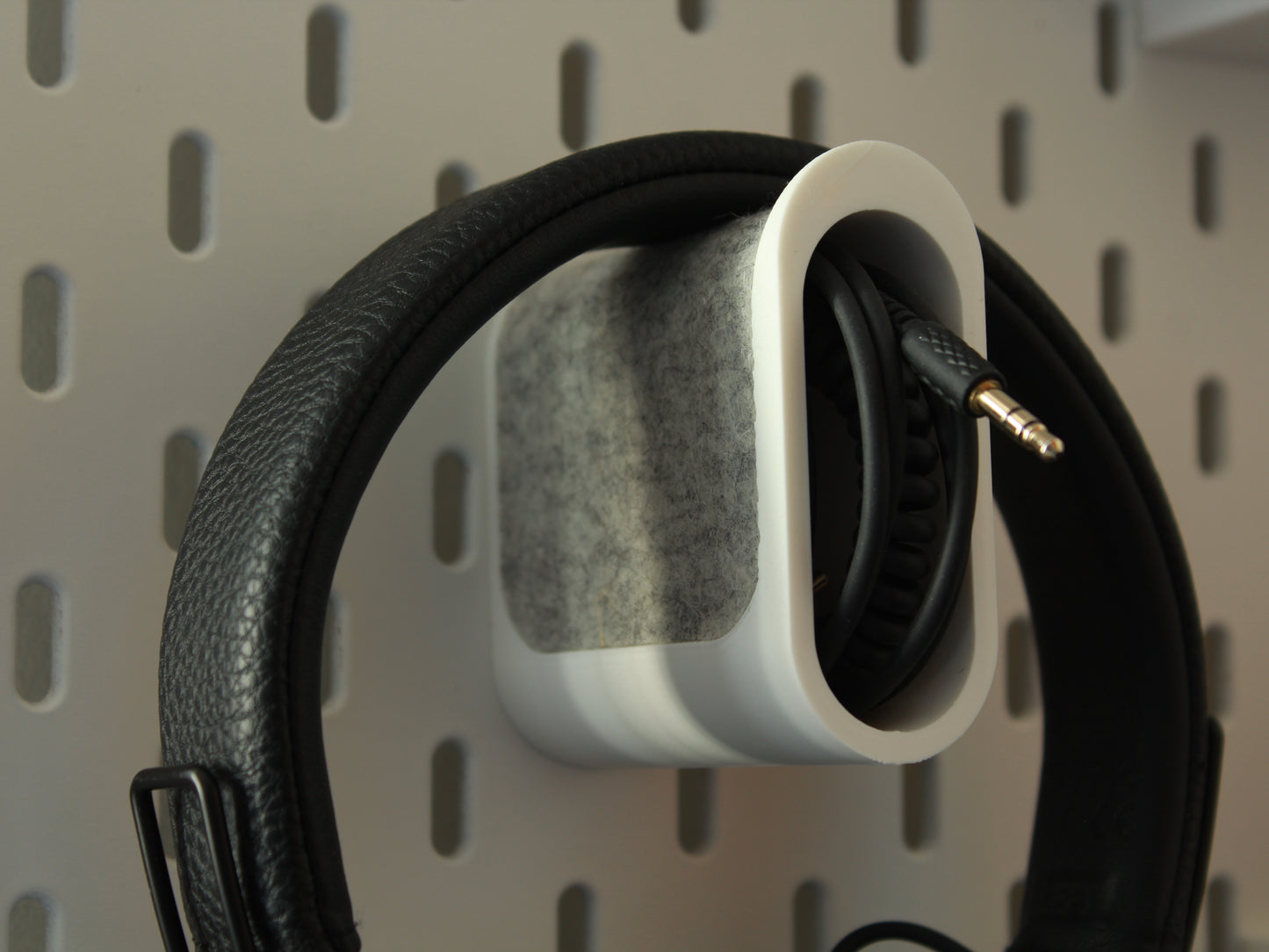 Headphone Holder for Pegboard or Wall
