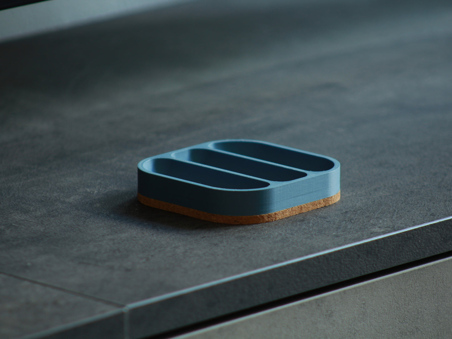 3-slot tray