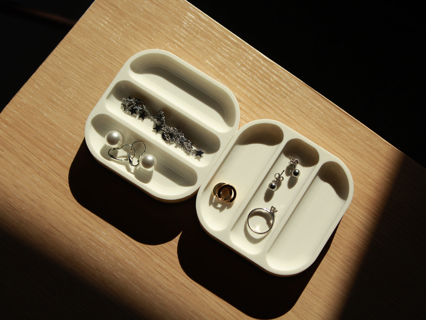 3-slot tray