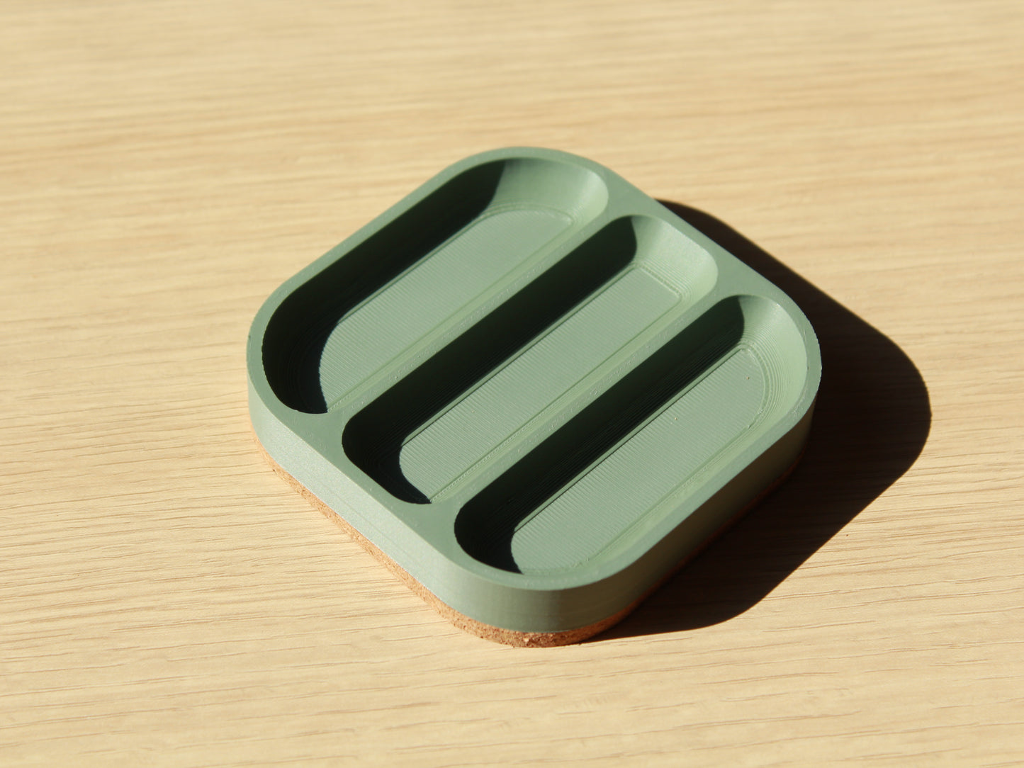 3-slot tray