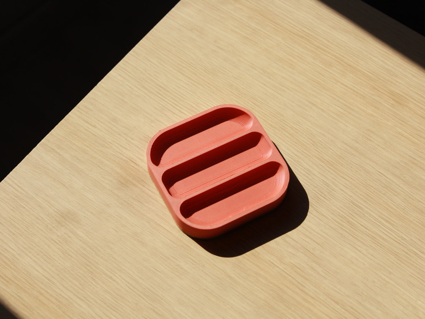 3-slot tray