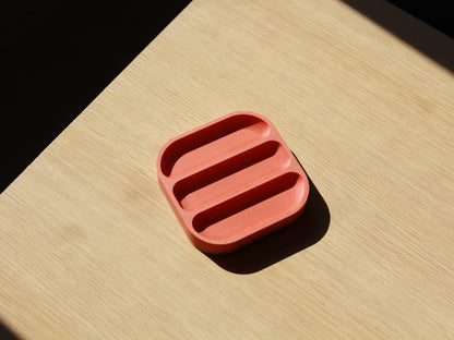 3-slot tray