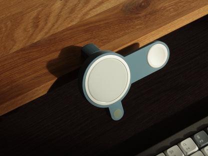NODO Lite - Compact MagSafe + Watch Clamp-On Docking Station