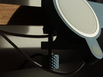 NODO Lite - Compact MagSafe + Watch Clamp-On Docking Station