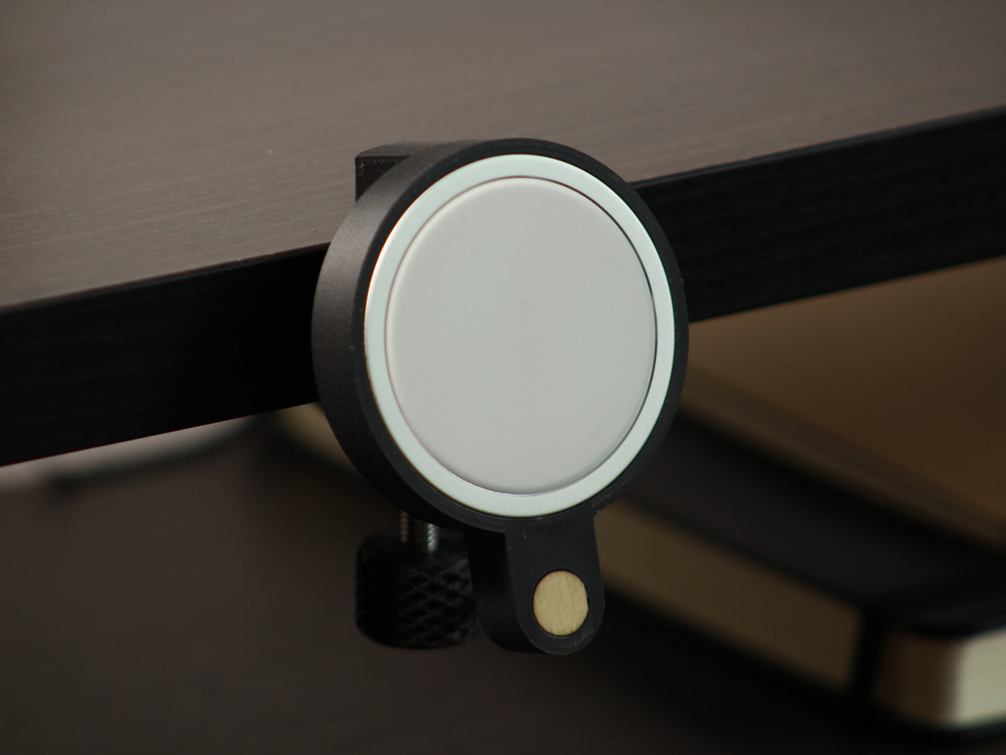 NODO Lite - Compact MagSafe Clamp