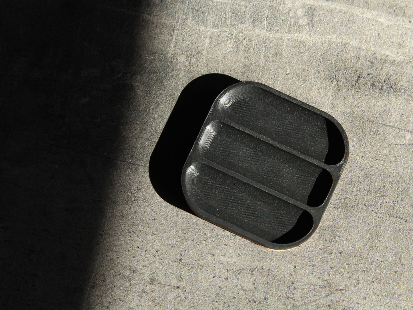 3-slot tray